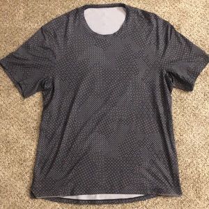 Men’s lululemon shirt